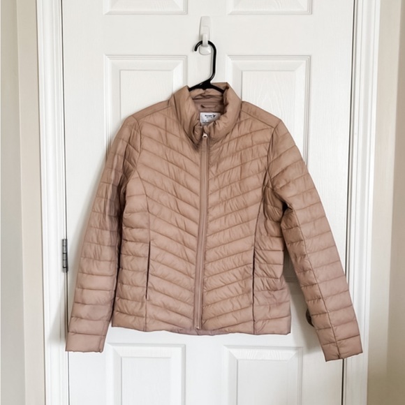Puffer Jacket | Old Navy | Small - Picture 1 of 3